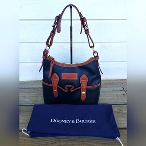 Vintage Dooney & Burke Classic Bucket Style Hobo Leather Shoulder Bag!!!
